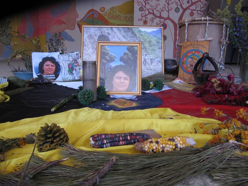 Onthullingen in moordzaak Berta Cáceres. Zijn bedrijfsleiders en autoriteiten schuldig?